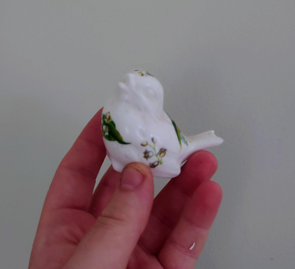 Vintage Salt and Pepper Shaker Bird Floral Cruets Ceramic Novelty Shakers / Collectible Kitchenalia Pottery Tableware Dispensers