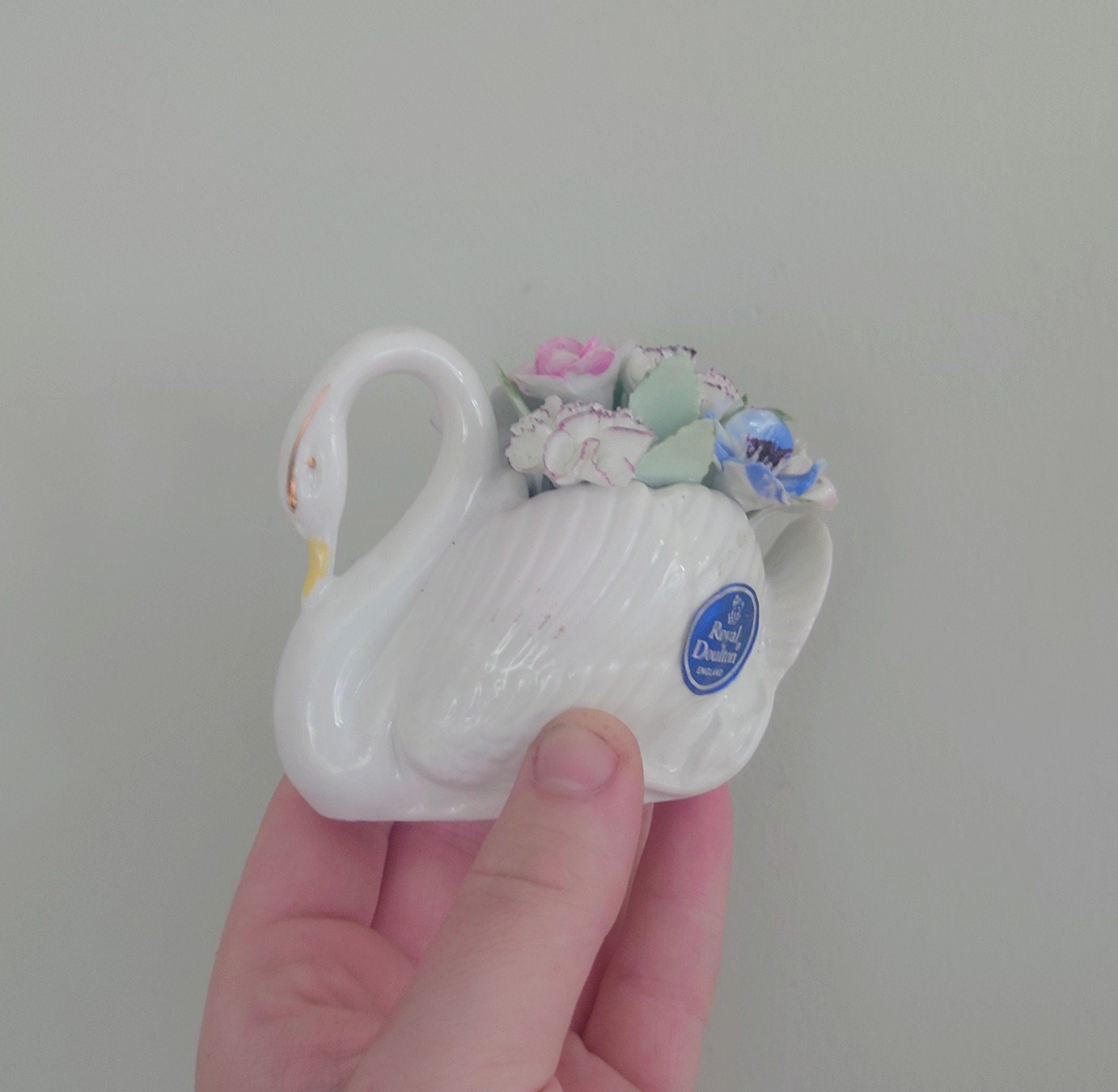 Vintage Royal Doulton Swan Posy Vase Decorative Swan Porcelain Swain Bird Figurine Floral Posy Vase Kitsch Ornament Décor