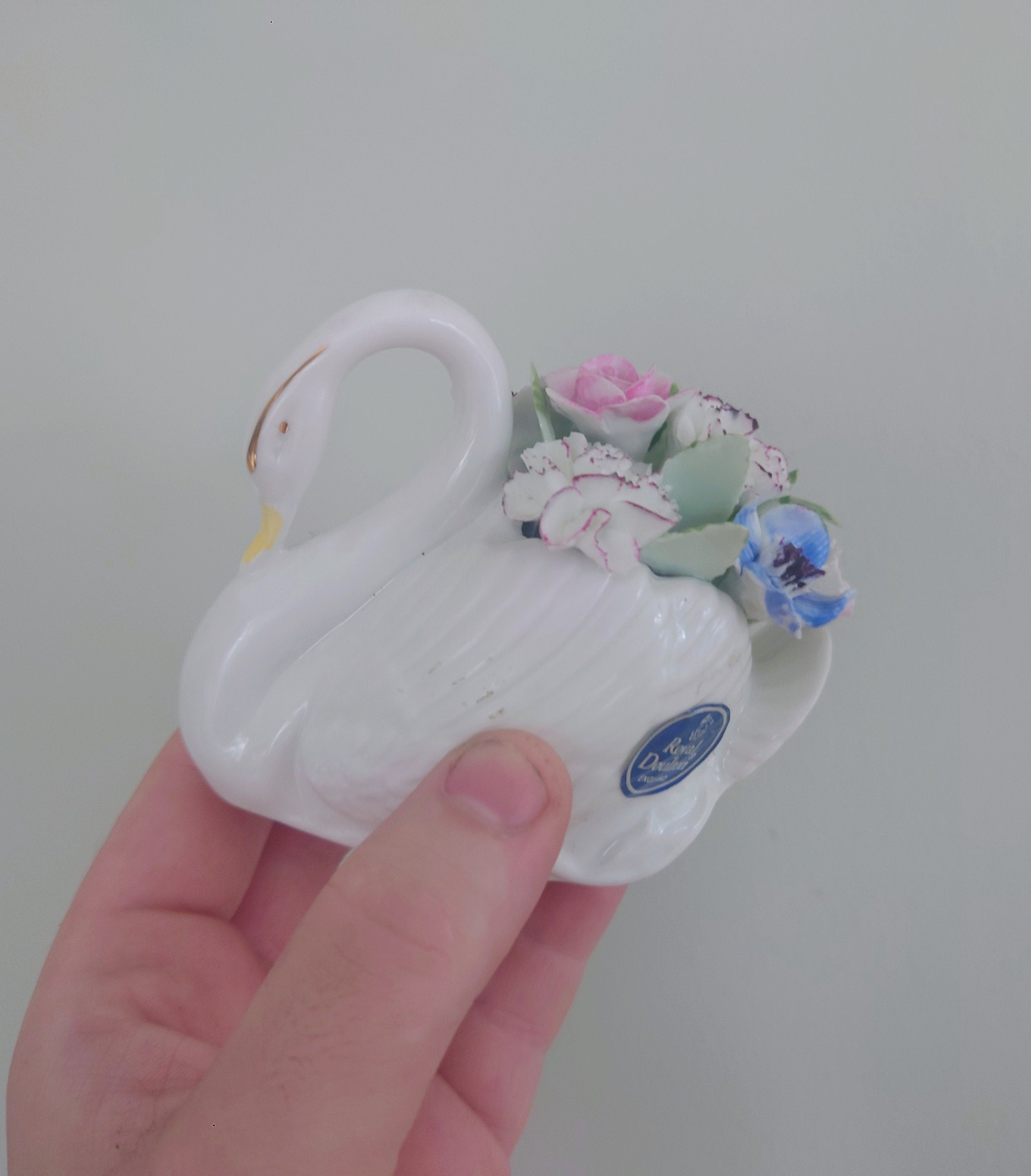 Vintage Royal Doulton Swan Posy Vase Decorative Swan Porcelain Swain Bird Figurine Floral Posy Vase Kitsch Ornament Décor