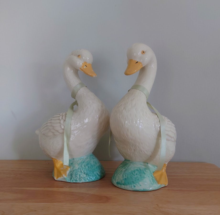 Vintage Ceramic Duck Pair X 2 Figurine Kitsch Duck sculpture Farmyard Animal Kitchen Décor Country Cottage