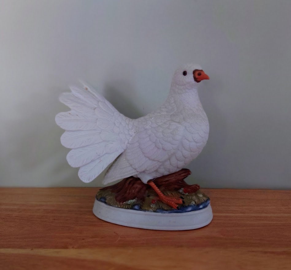Dove Porcelain Figurine Vintage Turtle Doves Pottery Dove Loves Floral Bouqute in Love Fine Porcelain Mothers Day gift Wedding Gift