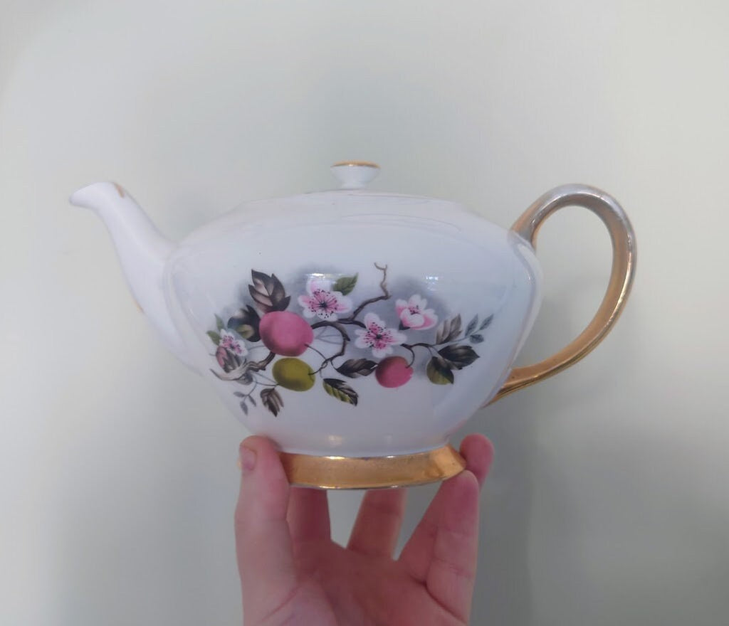 Vintage Gold Gilt Teapot Pearlized Lustre  Floral Design Pattern Afternoon Tea Party Mid Century Porcelain China Teapot 1950s Vintage Teapot