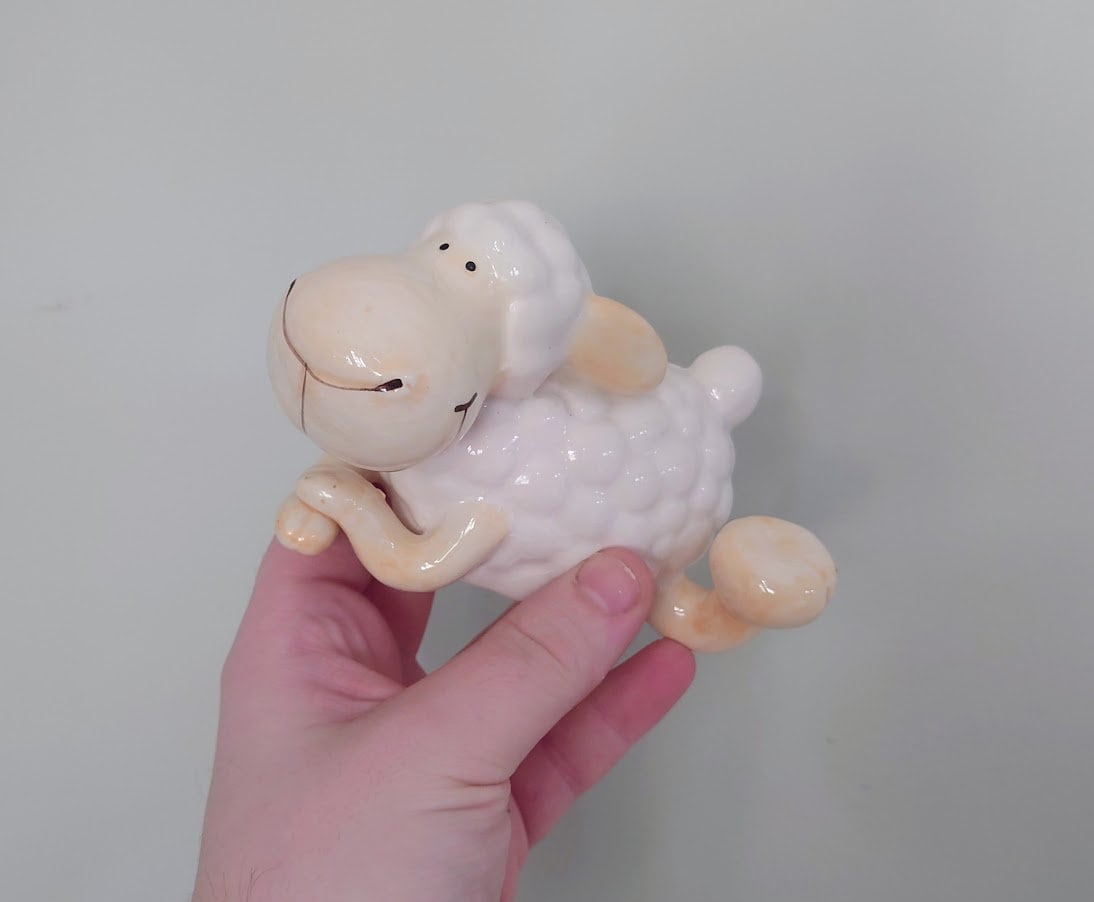 Sheep Figurine Set of 2 Ceramic Sheep Figures Kitsch Sheep Cute Lamb Baby Animal Farm Yard Ceramic Ornament  Sheep Children's Nursery Décor
