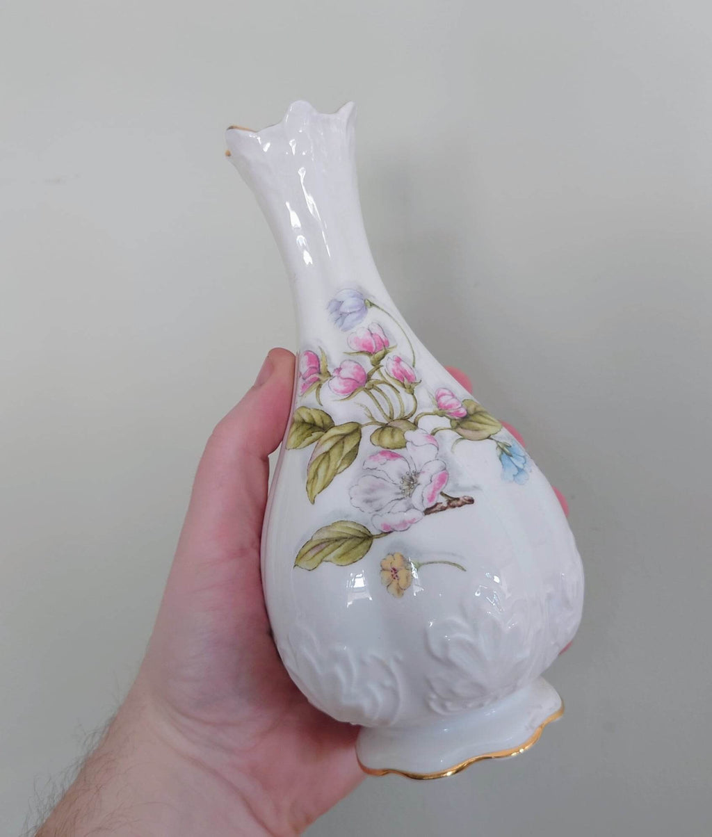 Natures Delight's Aynsley Bud Vase Frill 15cm  Porcelain Made in England Natures Delight's Collectable Vintage