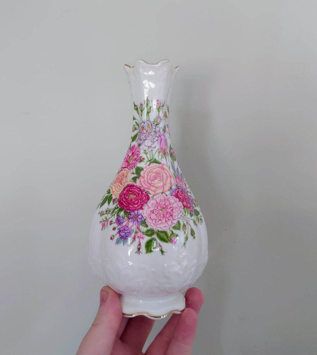 Rose Garden Aynsley Bud Vase Frill 15cm  Porcelain Made in England Rose Garden Collectable Vintage