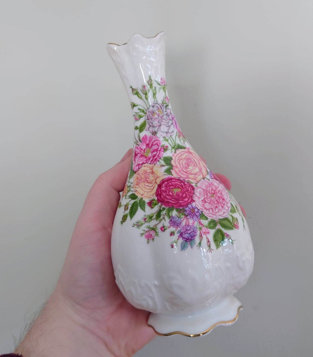 Rose Garden Aynsley Bud Vase Frill 15cm  Porcelain Made in England Rose Garden Collectable Vintage