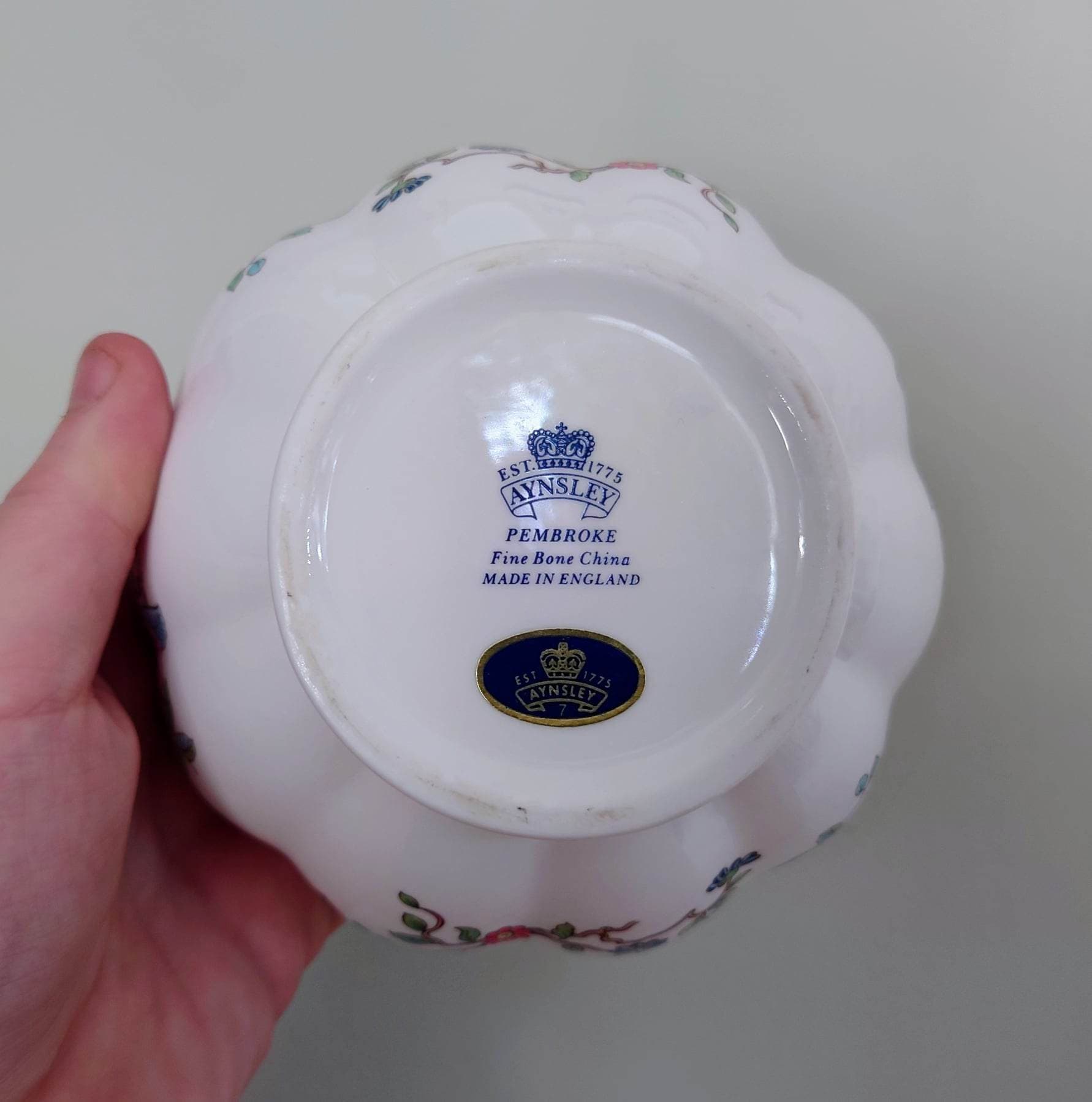 Aynsley Bowl Pembroke (Gold Trim) 5"All Purpose (Sugar) Bowl Fine Bone China Porcelain Made in England Pembroke Pattern Collectable Vintage