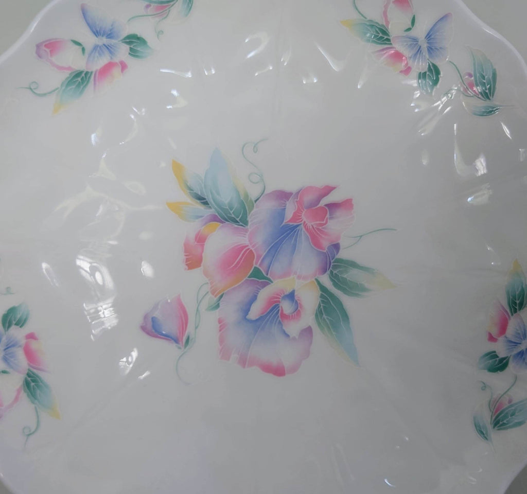 Flat Cake Plate/Cheese Plate little sweetheart Fine Bone China Porcelain Made in England little sweetheart Pattern Collectable Vintage Plate