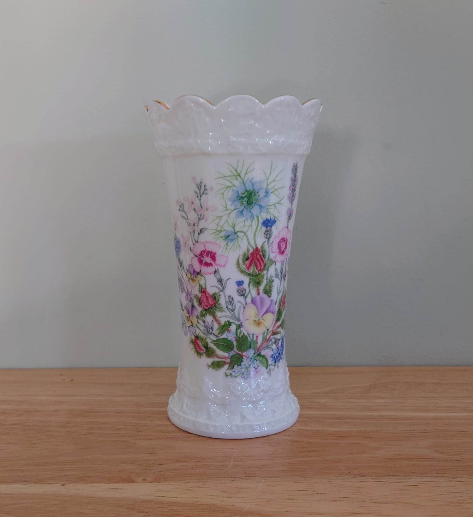 Wild Tudor Aynsley 6" mayfair Vase Porcelain Made in England Wild Tudor Pattern Collectable Vintage Fine Porcelain Ceramic Floral Vase