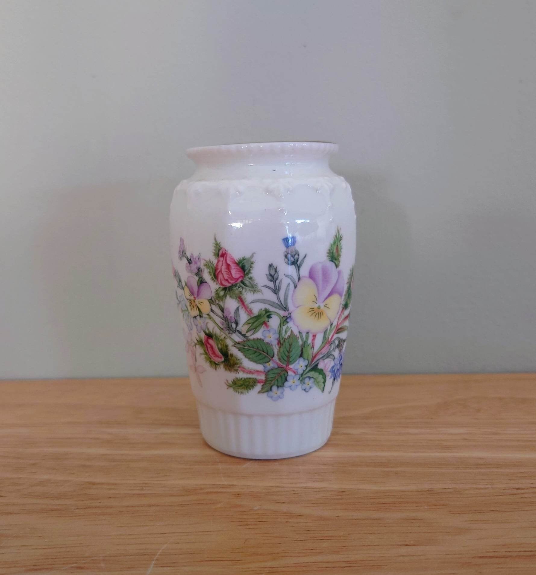 Wild Tudor Aynsley 3'' Small Bud Vase  Porcelain Made in England Wild Tudor Pattern Collectable Vintage Fine Porcelain Ceramic Floral Vase