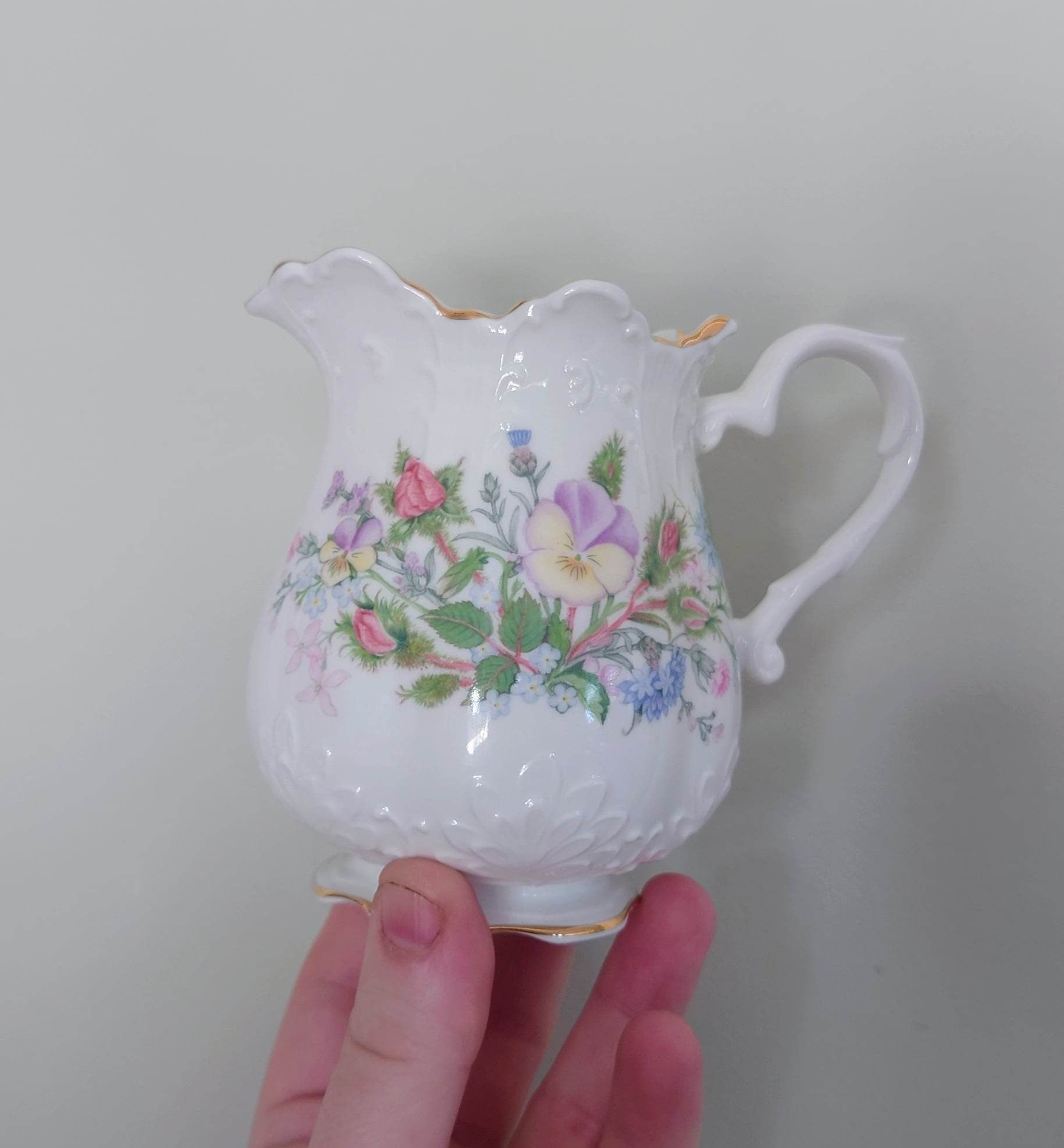 Aynsley 12 Oz  4'' Milk Jug Wild Tudor Fine Bone China Porcelain Made in England Wild Tudor Pattern Collectable Vintage Jug Décor