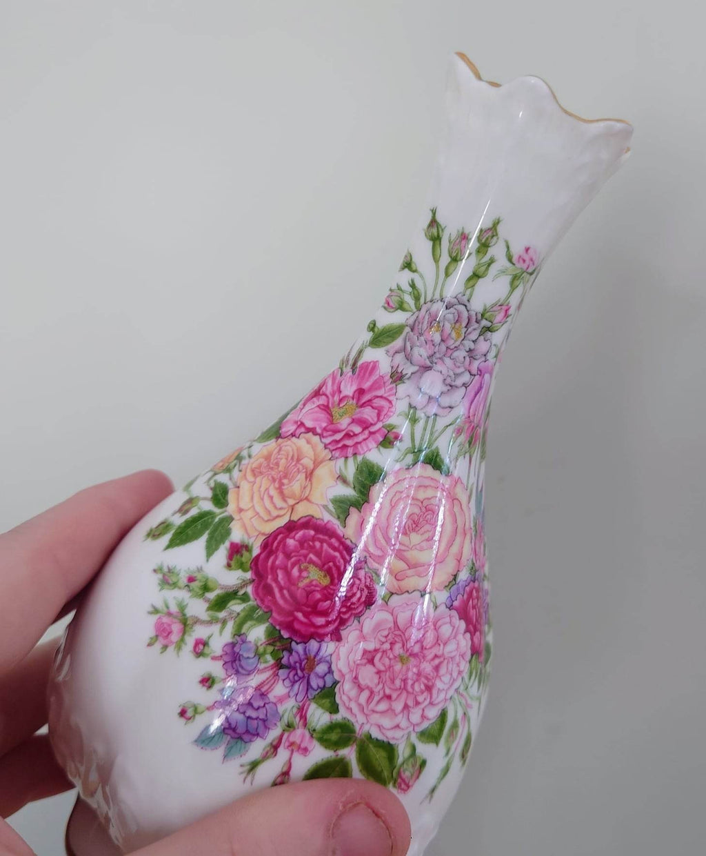 Rose Garden Aynsley Bud Vase Frill 15cm  Porcelain Made in England Rose Garden Collectable Vintage