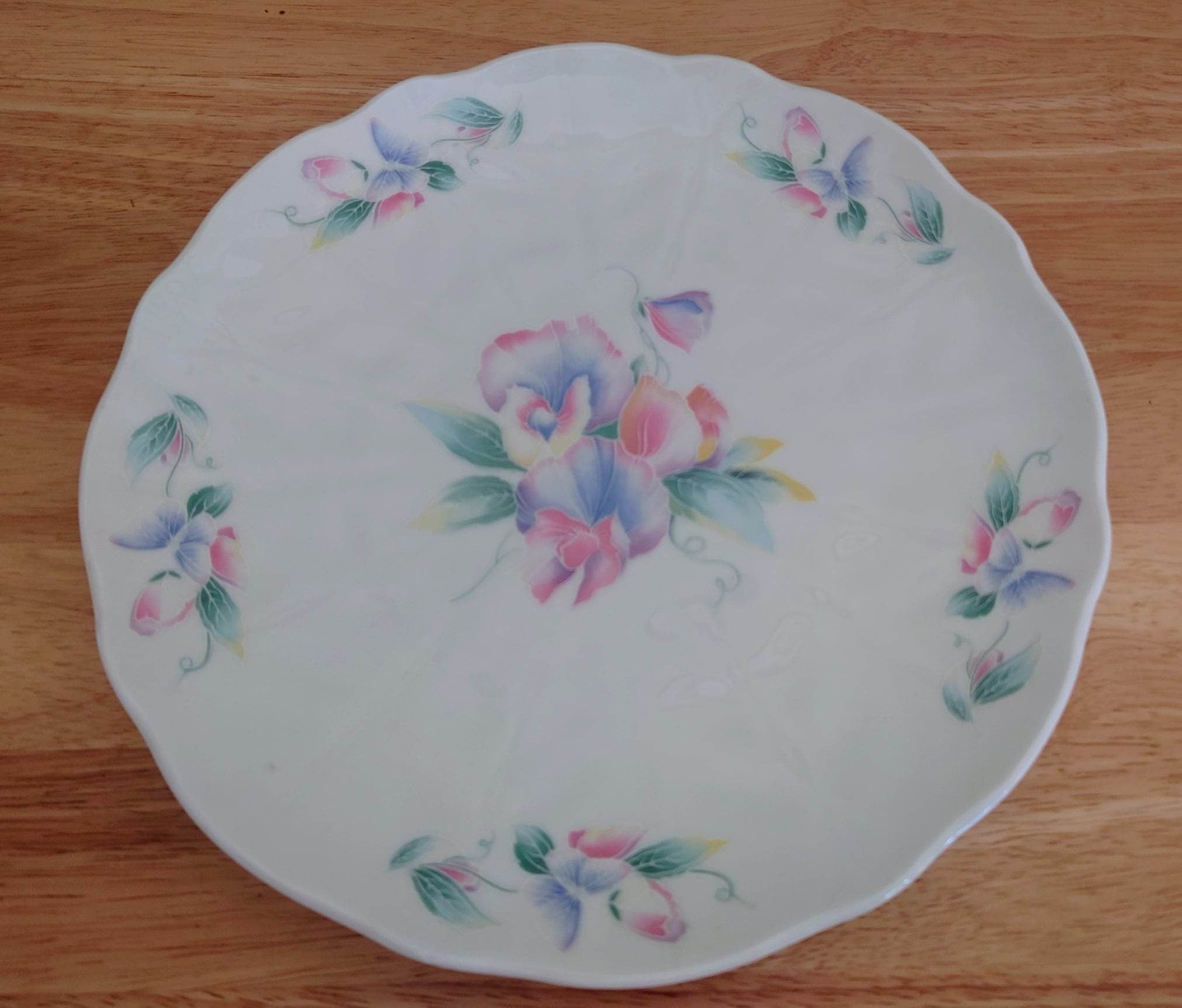 Flat Cake Plate/Cheese Plate little sweetheart Fine Bone China Porcelain Made in England little sweetheart Pattern Collectable Vintage Plate