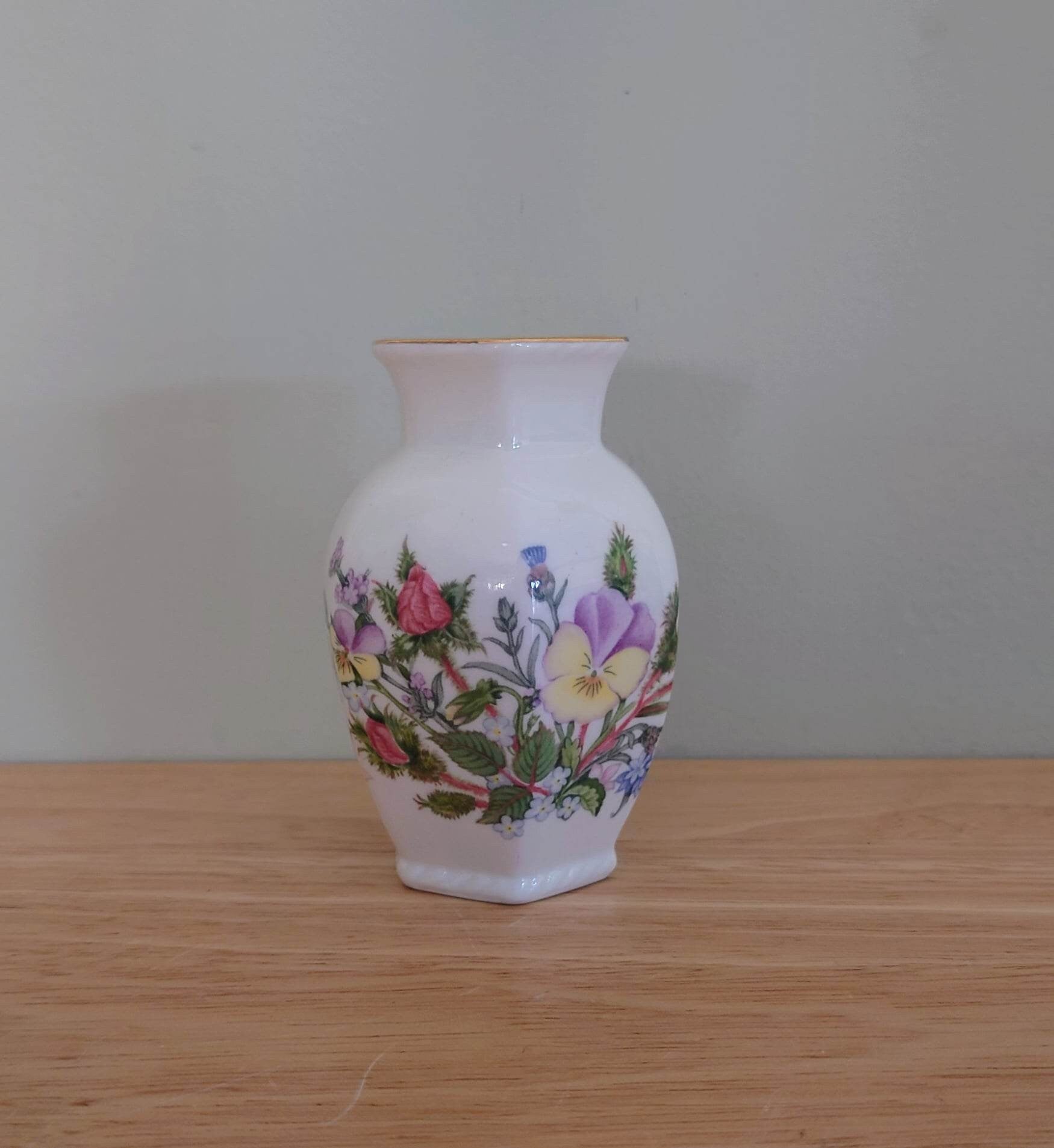 Wild Tudor Aynsley 3'' Small Bud Vase  Porcelain Made in England Wild Tudor Pattern Collectable Vintage Fine Porcelain Ceramic Floral Vase