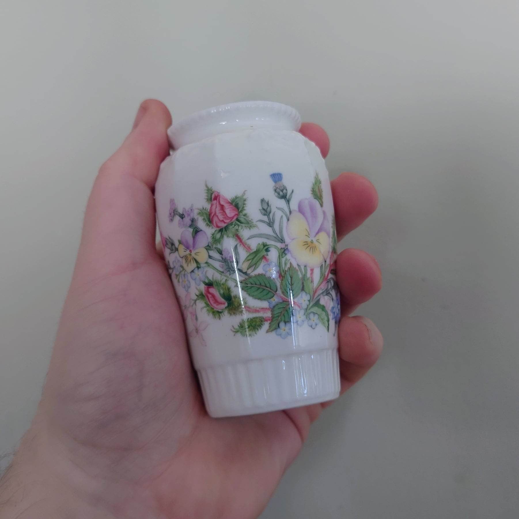 Wild Tudor Aynsley 3'' Small Bud Vase  Porcelain Made in England Wild Tudor Pattern Collectable Vintage Fine Porcelain Ceramic Floral Vase