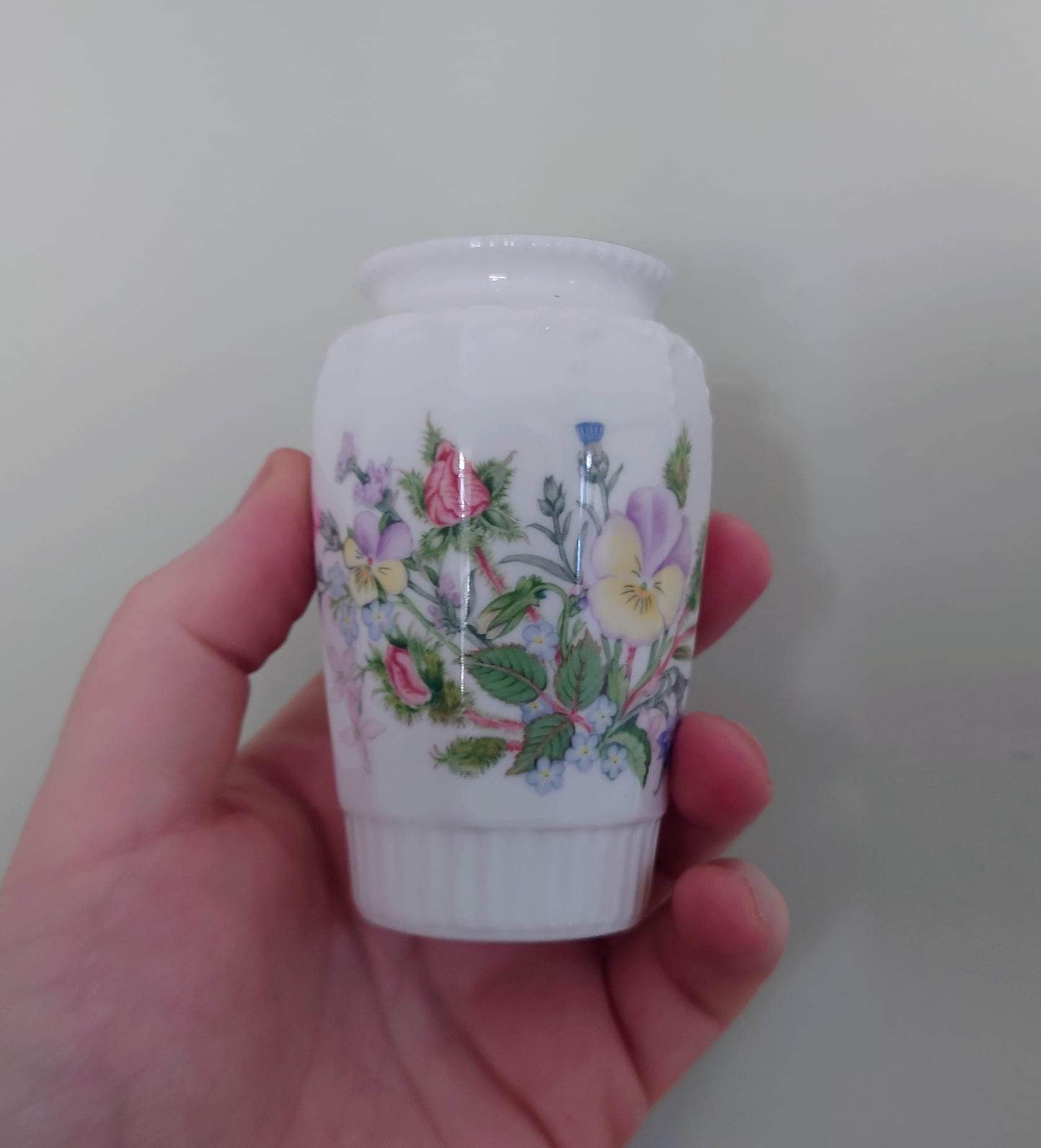 Wild Tudor Aynsley 3'' Small Bud Vase  Porcelain Made in England Wild Tudor Pattern Collectable Vintage Fine Porcelain Ceramic Floral Vase