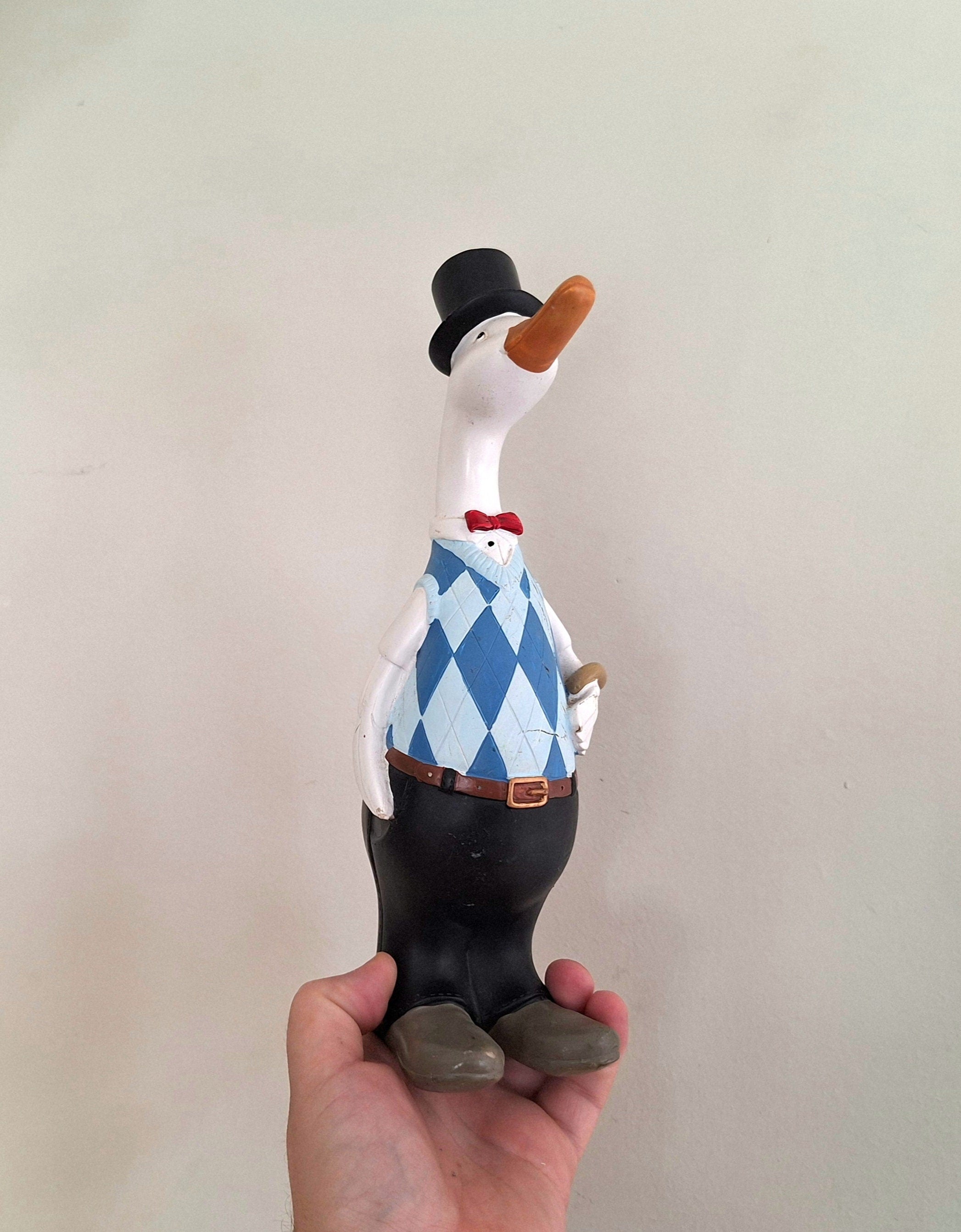 Christmas Vintage Duck Figurine Kitsch Duck sculpture Farmyard Animal Kitchen Décor Country Cottage Resin Duck Miniature Ornament