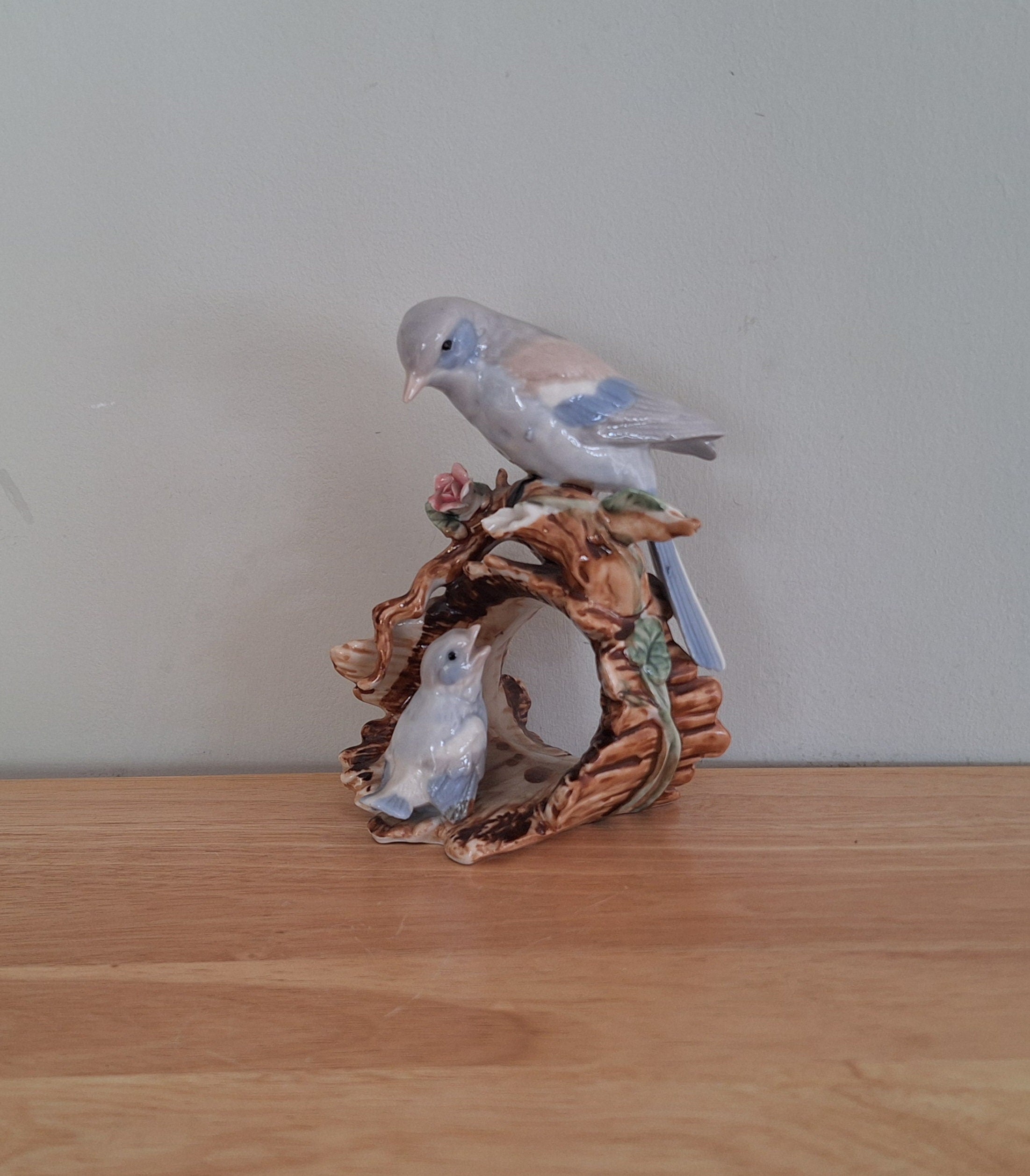 Vintage Bird Figurine on Log Collectable Birds Porcelain Birds Mother and Chick Floral Leaves and Log Figurine Lladro style Bird Figurine