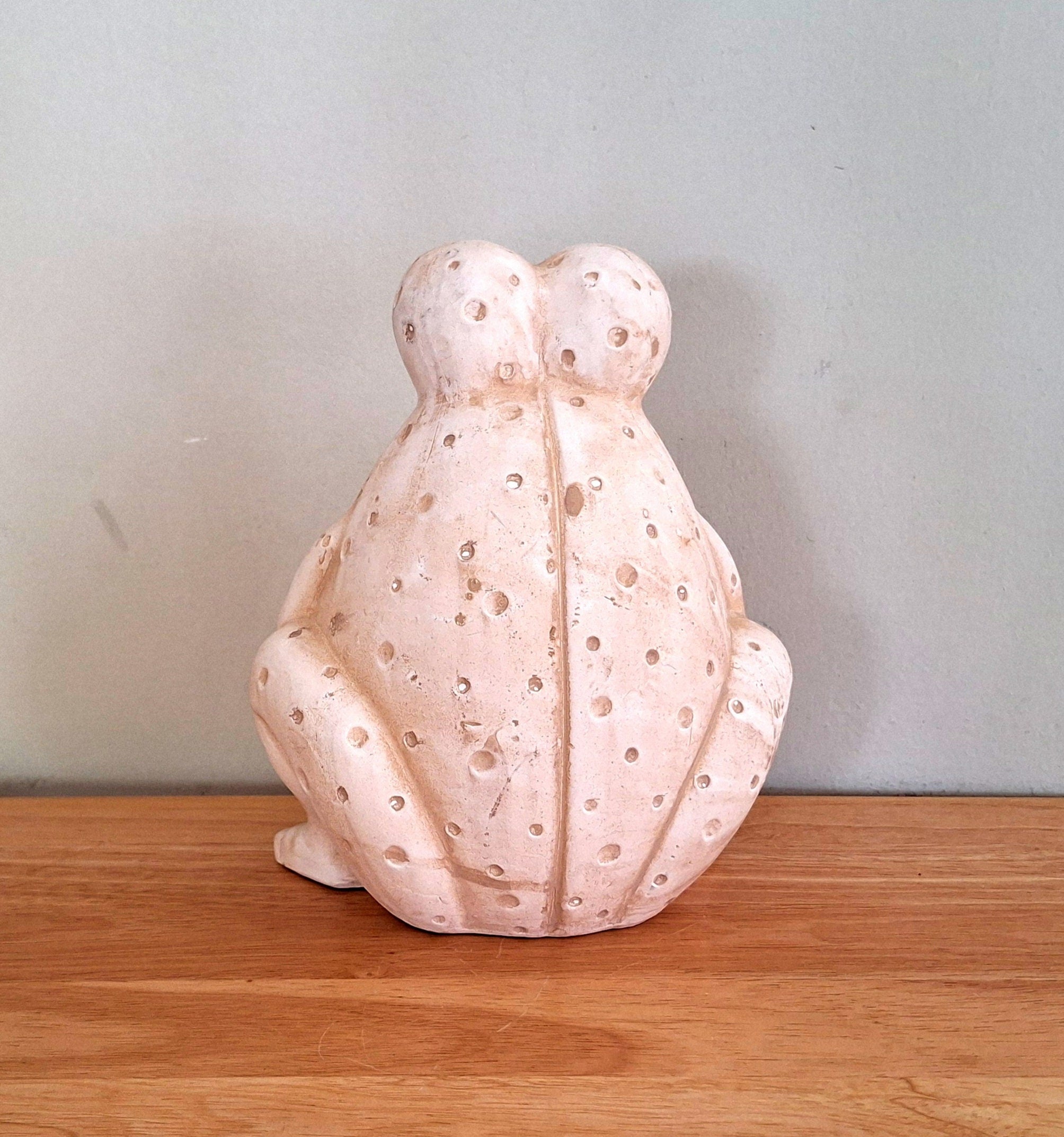 Ceramic Frog Ceramic Frog Figurine, Kitsch animal Figurine.  Vintage Kitsch Animal Frog figurine gift idea