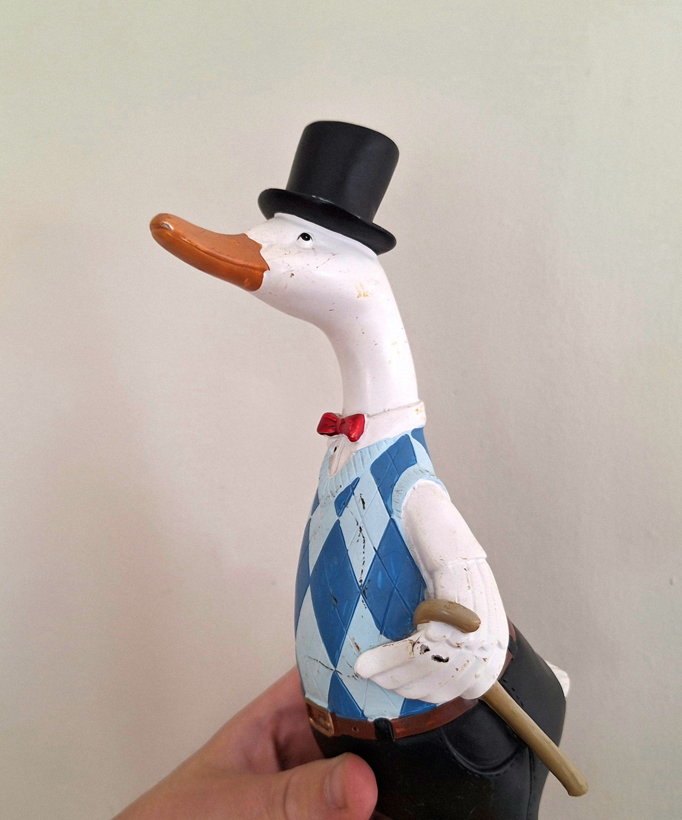 Christmas Vintage Duck Figurine Kitsch Duck sculpture Farmyard Animal Kitchen Décor Country Cottage Resin Duck Miniature Ornament