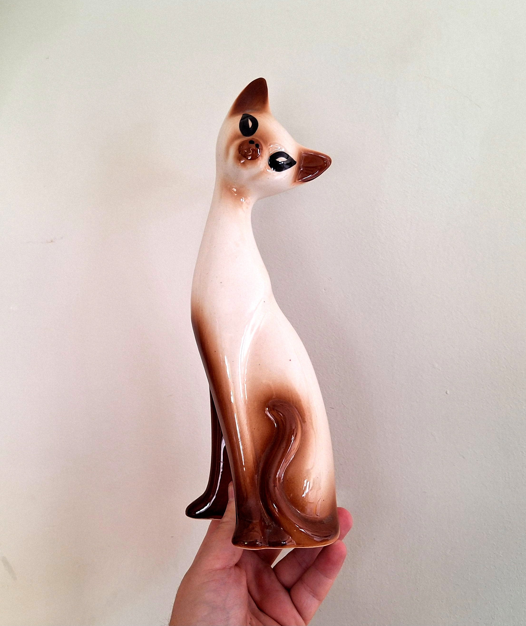Cat Figurine Vintage Pottery/Collectable Cat's/ Retro/Animal Figurine/Home Decor1970's/ Mothers Gift/Cat Sculpture/pet Cat Ornament