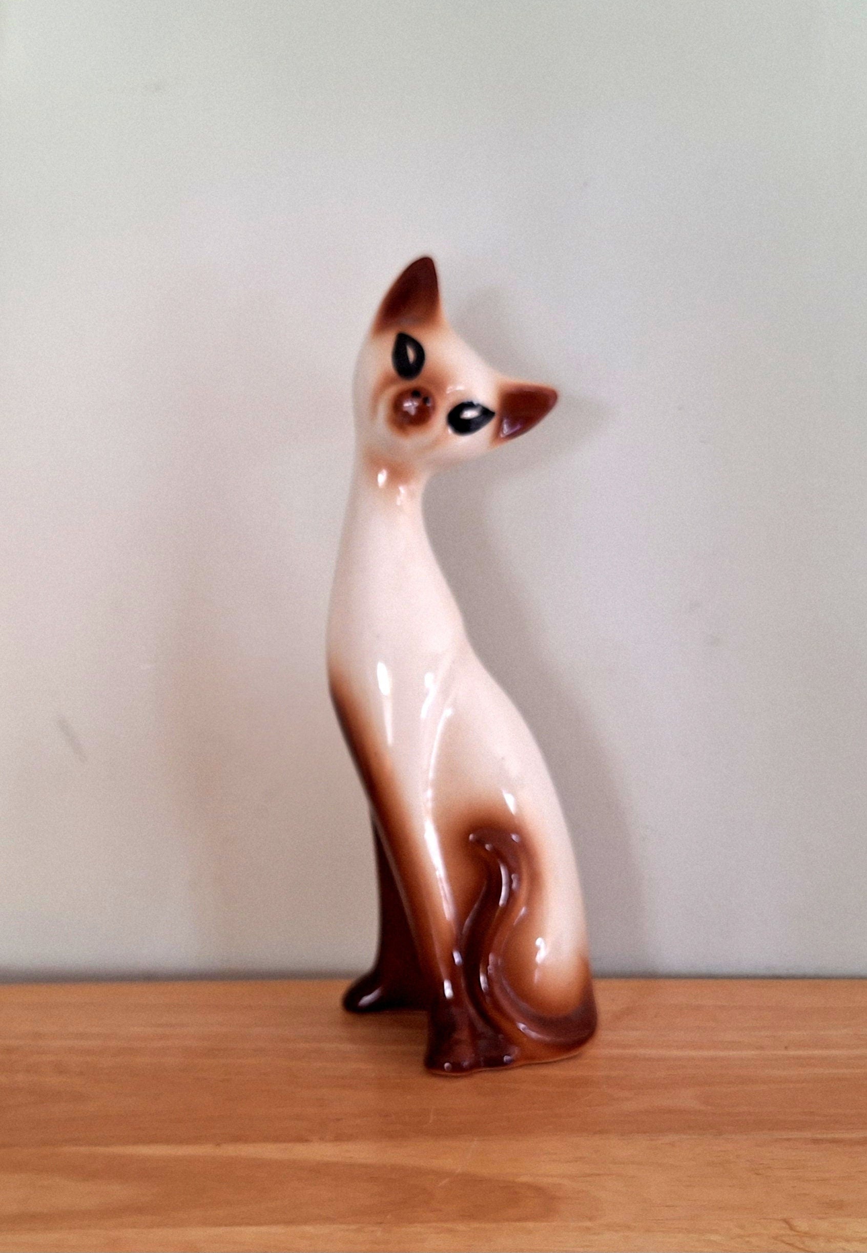 Cat Figurine Vintage Pottery/Collectable Cat's/ Retro/Animal Figurine/Home Decor1970's/ Mothers Gift/Cat Sculpture/pet Cat Ornament