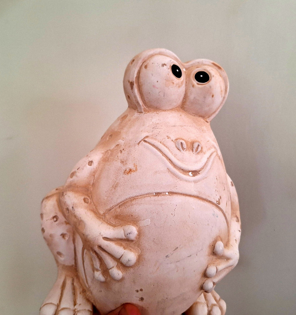 Ceramic Frog Ceramic Frog Figurine, Kitsch animal Figurine.  Vintage Kitsch Animal Frog figurine gift idea