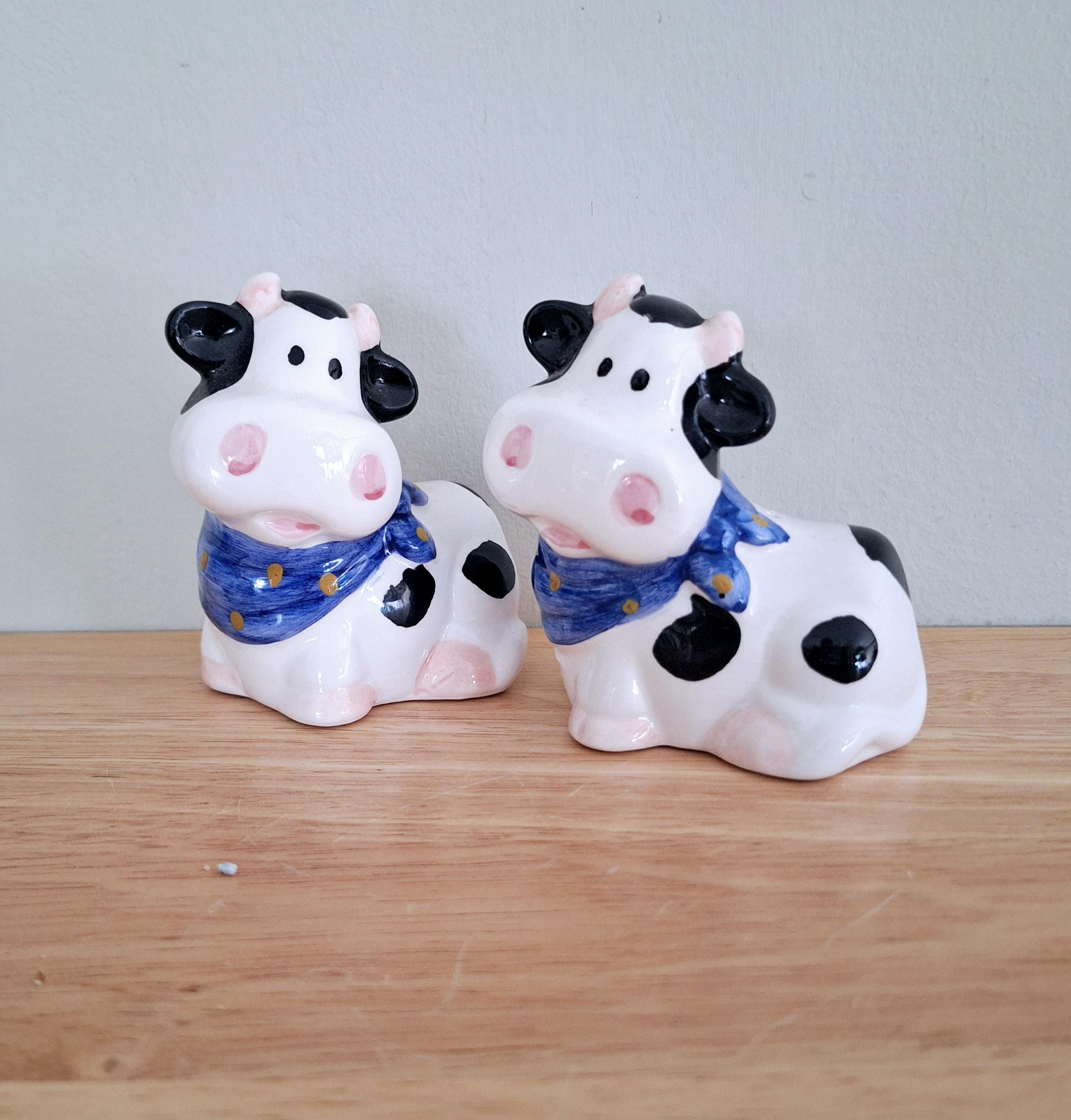 Adorable Cow Salt and Pepper Shakers - Hand-Painted Ceramic Farmhouse Decor