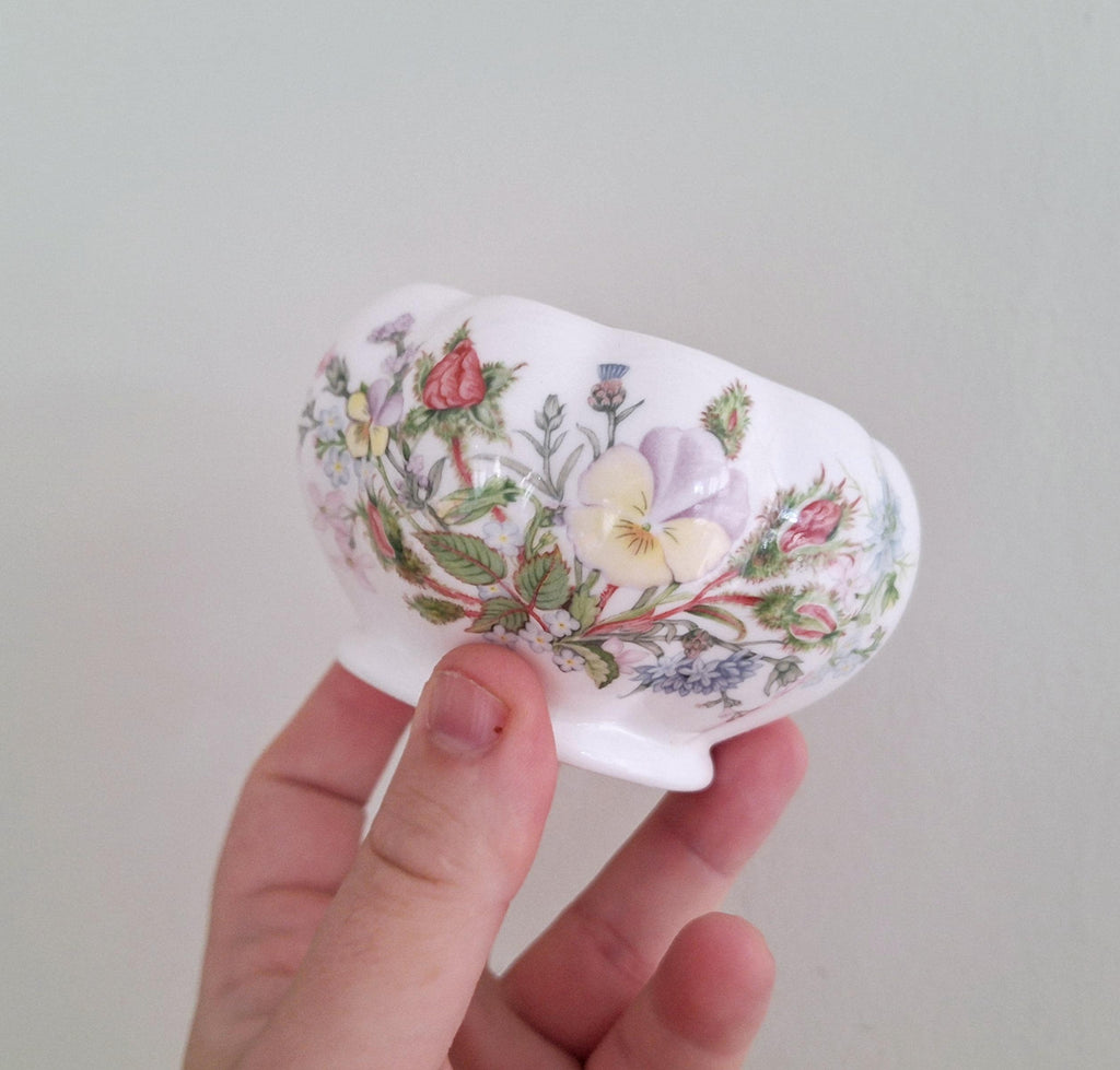 Aynsley Wild Tudor Fine Bone China Gift Bowl / Sugar Bowl  Floral Design, Handcrafted in England, Collectible Home Decor