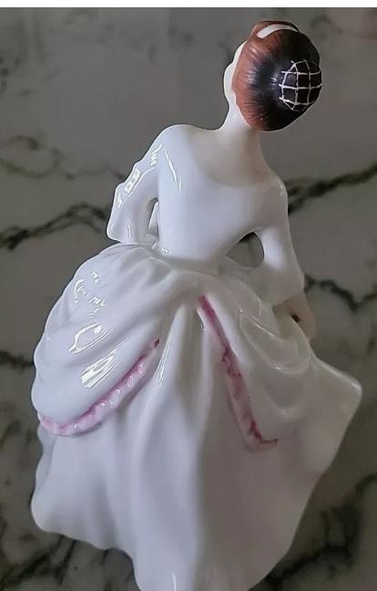 Carol HN2961 Royal Doulton Figurine Vanity Fair Ladies, 19th Century British High Society, Hand-Painted Bone China Collectible