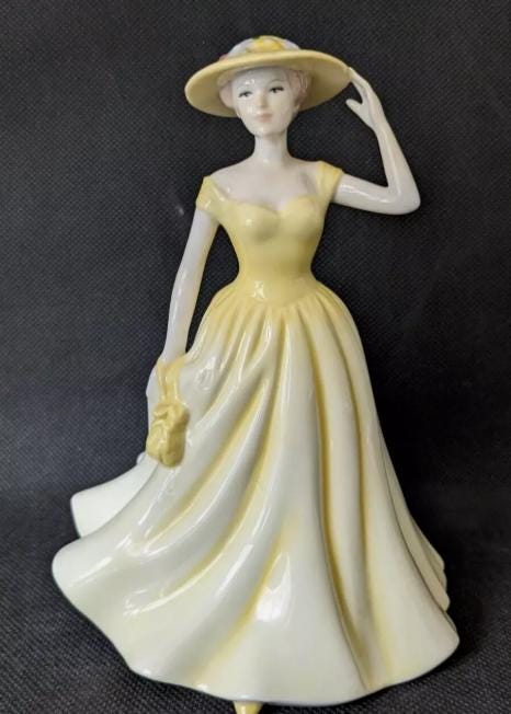Springtime 2004 HN4586 Royal Doulton Figurine, RDICC Exclusive, Seasons Series Nine, Club Membership Collectible