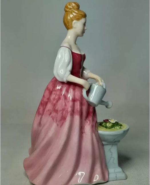 Royal Doulton Alexandra HN4928 Figurine, Petite Collection, Hand-Painted Bone China, Pretty Ladies in Pink