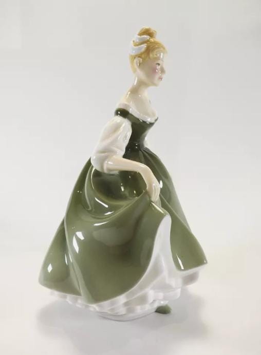 Royal Doulton Figurine - Fair Lady HN4719 - Hand-Painted Pretty Ladies Collectible in Elegant Green Dress - 2004 Petite Series