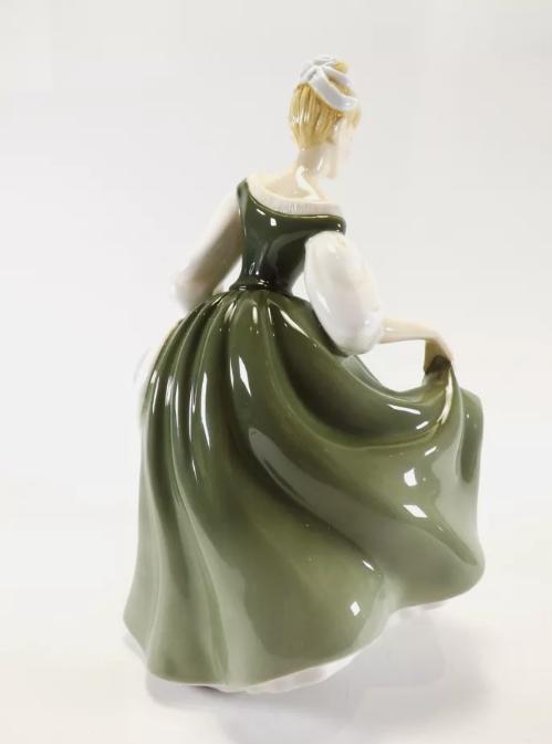 Royal Doulton Figurine - Fair Lady HN4719 - Hand-Painted Pretty Ladies Collectible in Elegant Green Dress - 2004 Petite Series