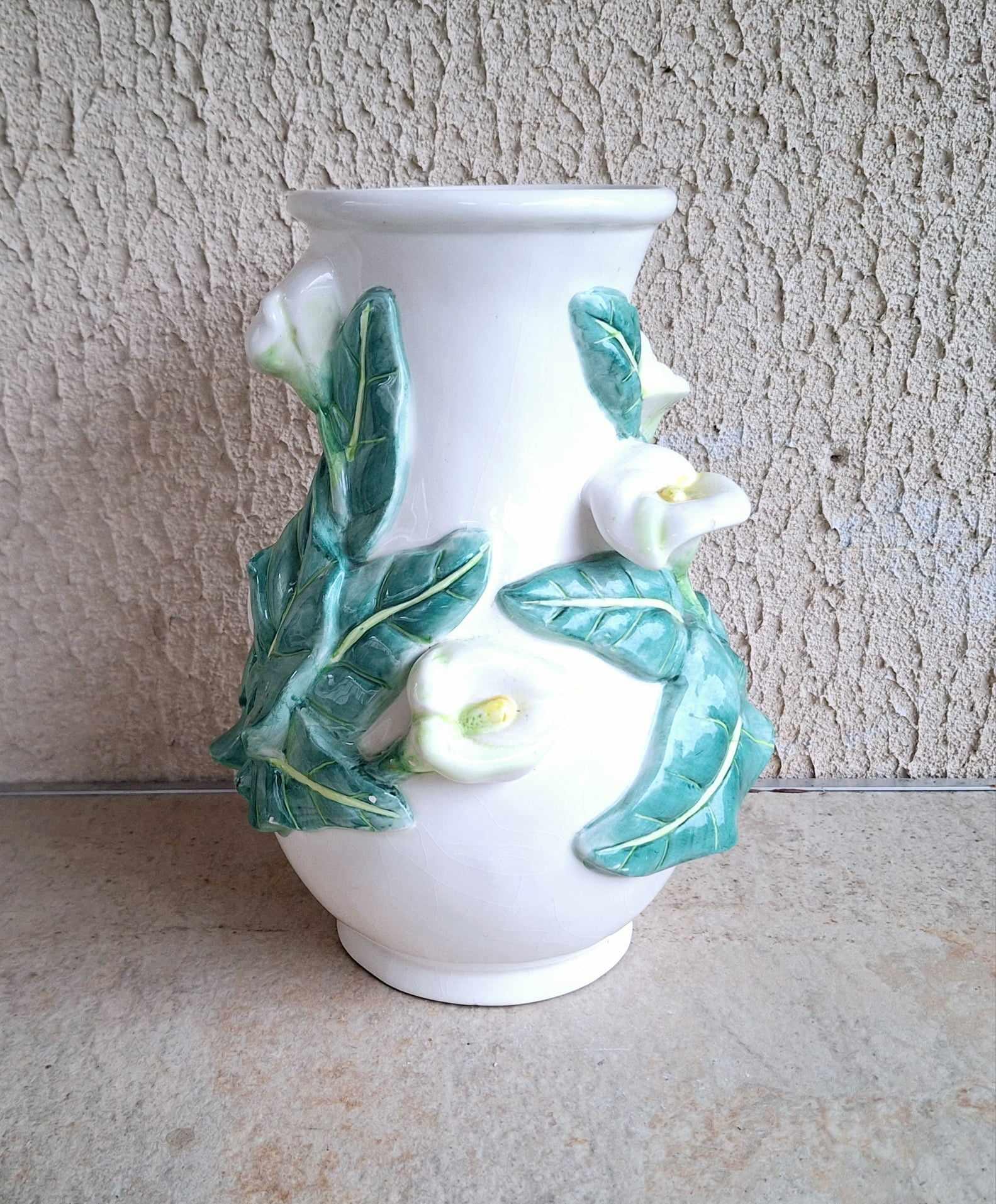 Vintage Ceramic Calla Lily Floral Vase Handcrafted & Hand Painted LP1853 Elegant Collectible for Home Décor and Gift