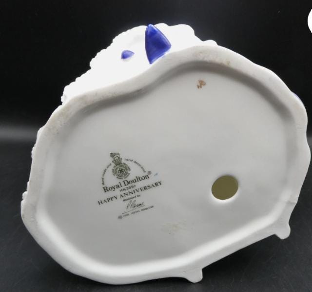 Royal Doulton “Happy Anniversary HN3097 Figurine | Pauline Parsons Design | Purple & White 19871993 Anniversaries Series Gift Collectible