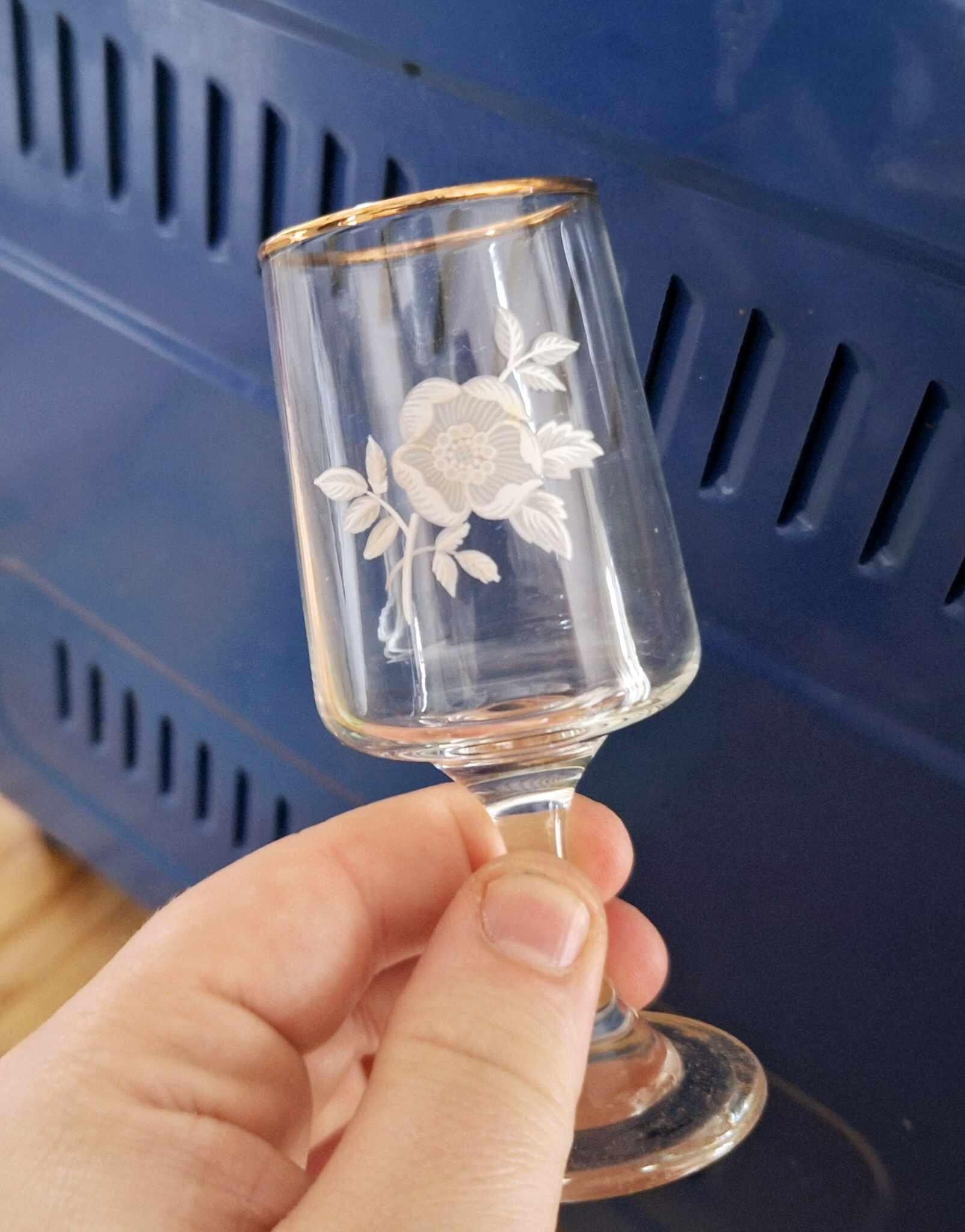 Vintage Etched Rose Wine Glasses with Gold Rim  Set of 6 in Box, Elegant Floral Stemware, Romantic Barware, Wedding Glasses