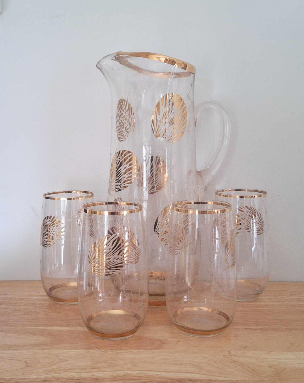 Vintage Mid-Century Glass Pitcher & Tumbler Set | 1950s-60s Gold Leaf Print | Retro Barware | 6-Piece Drinkware Set