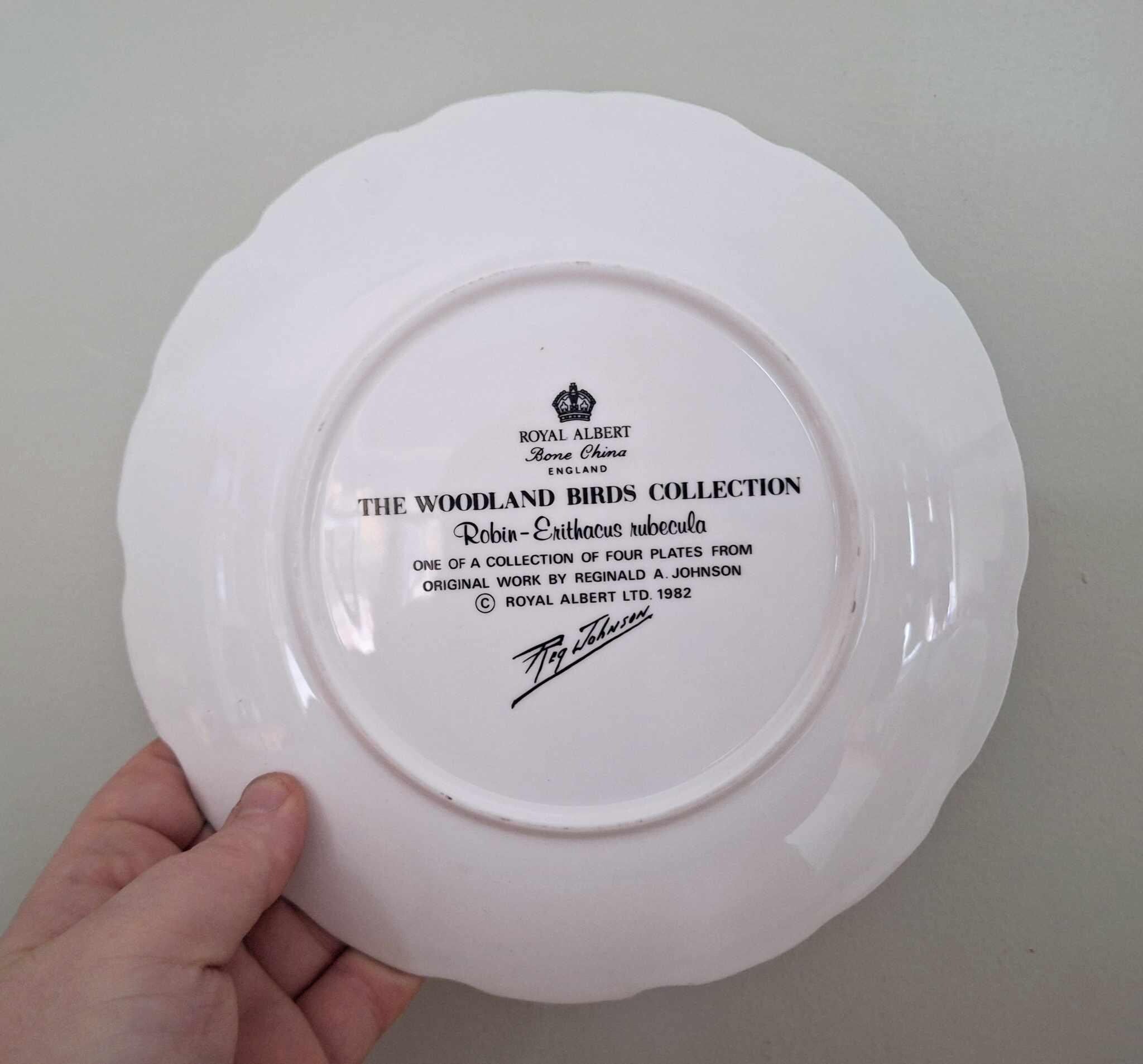 Royal Albert Woodland Birds Collection Plate - Robin (Erithacus rubecula), 1982 Reginald Johnson Art, Fine Bone China