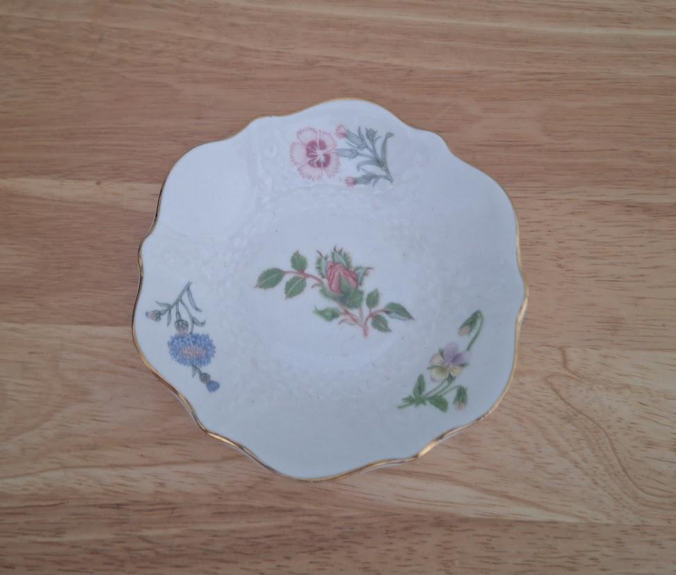 Aynsley Wild Tudor Scalloped Edge Dish  Fine Bone China Floral Trinket Bowl with Gold Trim  Vintage Bathroom or Vanity  Made in England