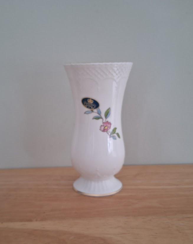 Aynsley Pembroke Sovereign Vase  6" Vintage Fine Bone China with Bird and Floral Design