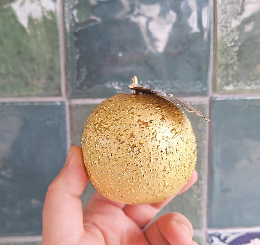 Pair of Decorative Gold Apples with Textured Finish and Metal Leaf Detail  Vintage Style Fruit Ornaments  Home Décor Accent