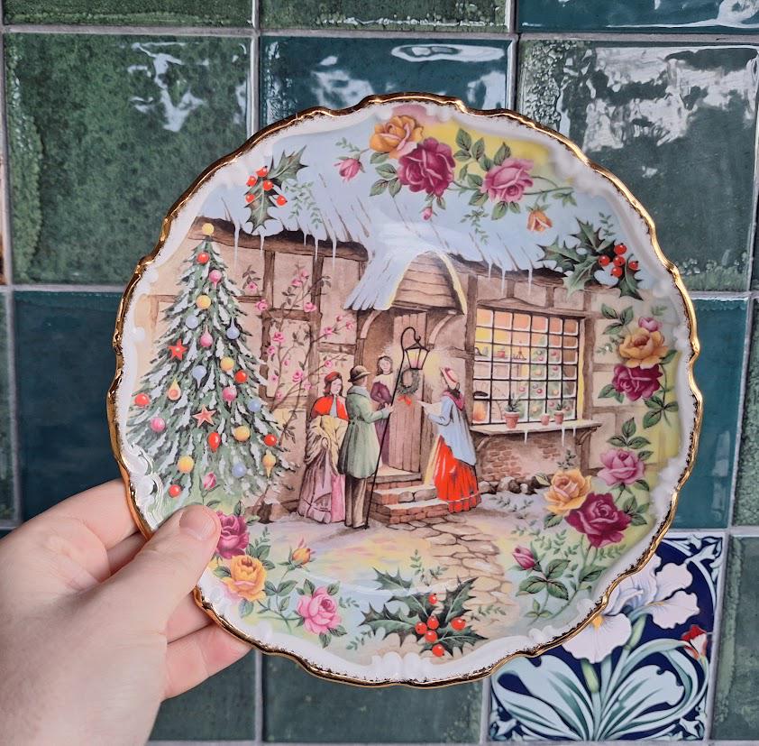 Royal Albert Christmas Carol Singers Collectors Plate Fred Erhill 1989 Boxed Bone China