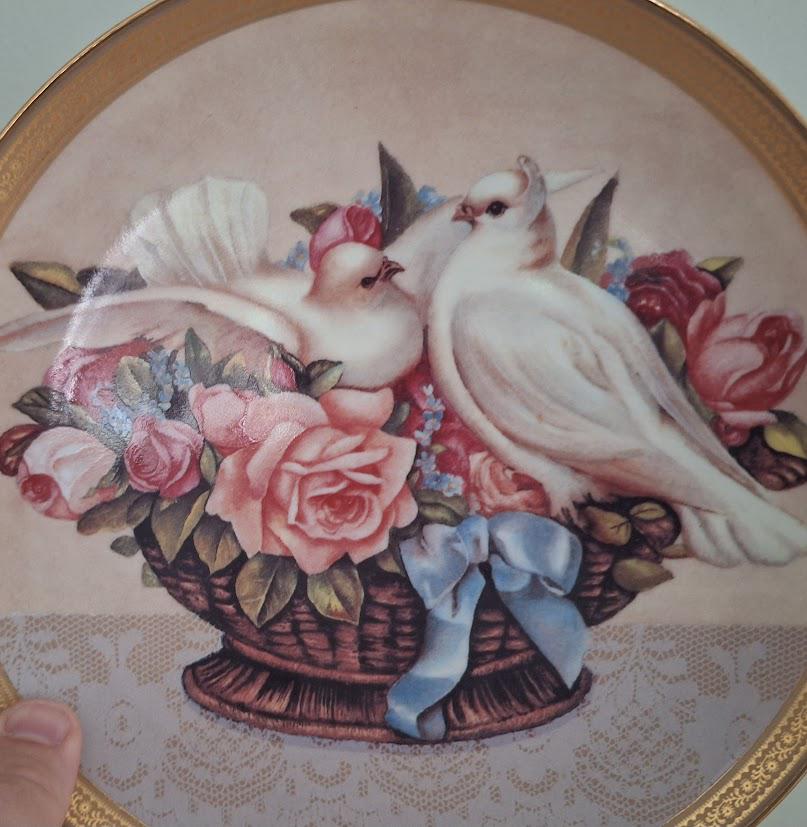 Romance in Bloom  Gloria Vanderbilt Heirloom Collection Decorative Plate (1992, Limited Edition)