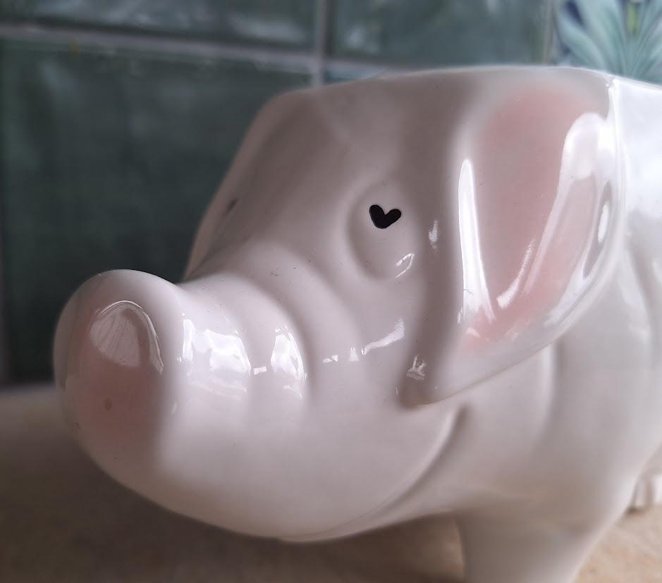 Large White Ceramic Pig Planter  Cute Animal Shaped Indoor Plant Pot  Glossy Farmhouse Decor
