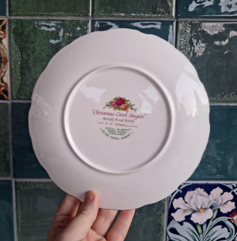 Royal Albert Christmas Carol Singers Collectors Plate Fred Erhill 1989 Boxed Bone China