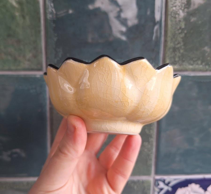 Vintage Giraffe Ceramic Bowl Hand Painted Animal Dish Scalloped Edge Safari Theme Decorative Bowl