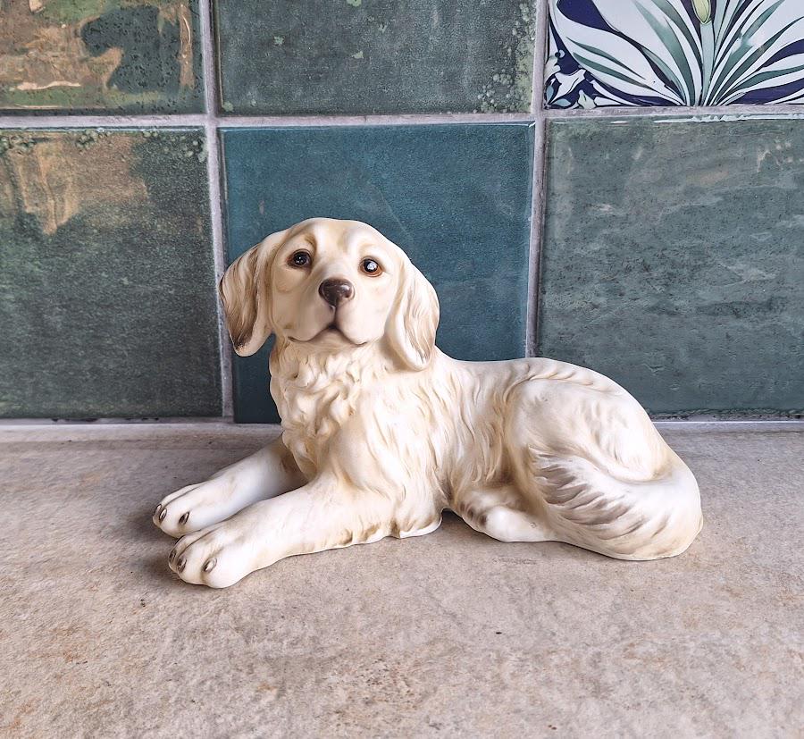 Vintage Hutschenreuther Golden Retriever Figurine, German Porcelain Dog Ornament, Realistic Lying Labrador Figure, Collectible Animal Decor