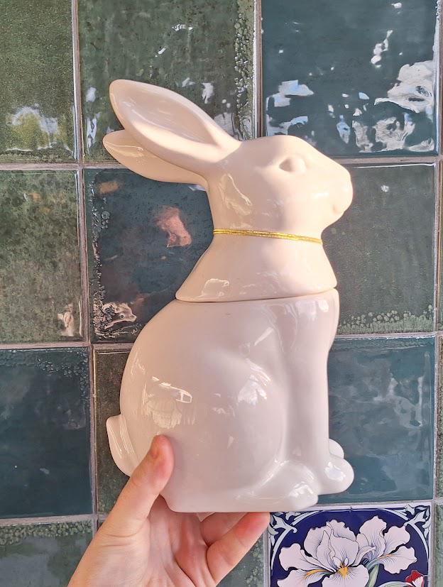 Ceramic Rabbit Cookie Jar, White Bunny Storage Jar with Lid, Easter Rabbit Canister, Novelty Kitchen Storage Pot