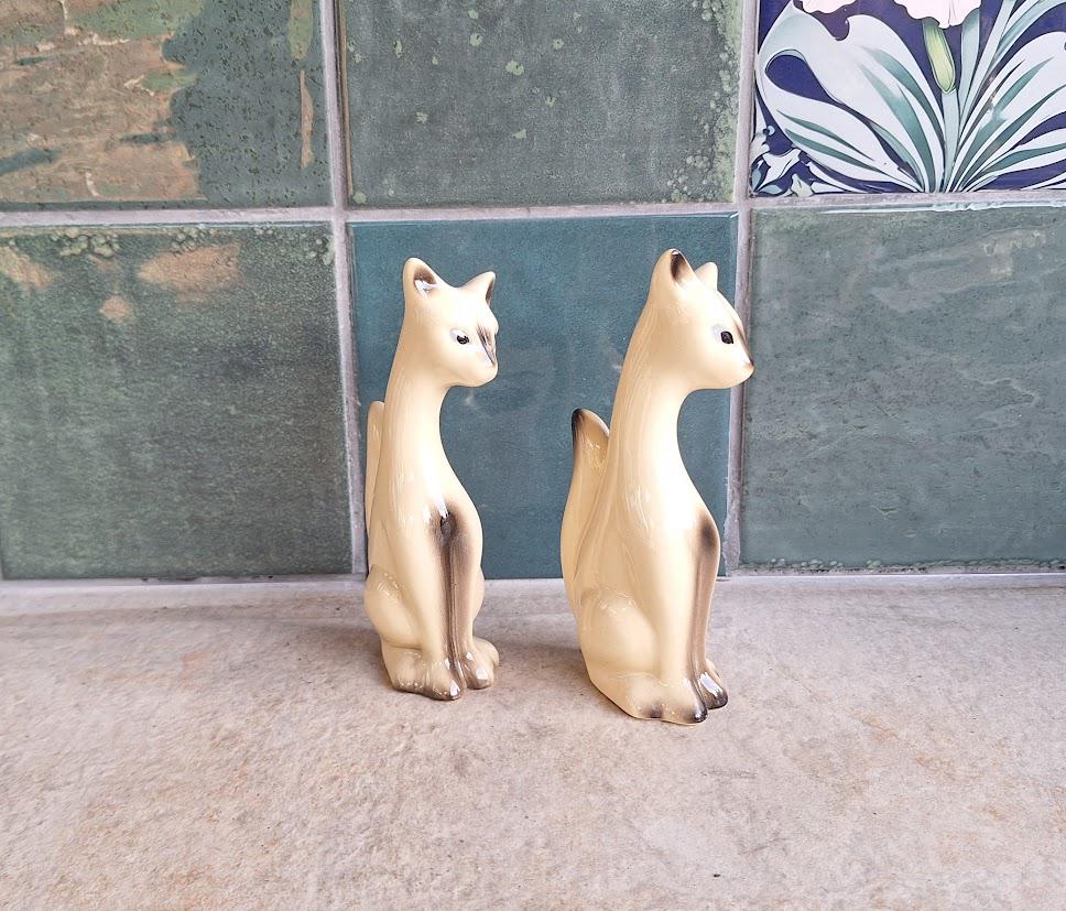 Vintage Siamese Cat Figurines Pair, Mid Century Ceramic Cats, Retro Kitsch Cat Ornaments, Gloss Glazed Animal Figures